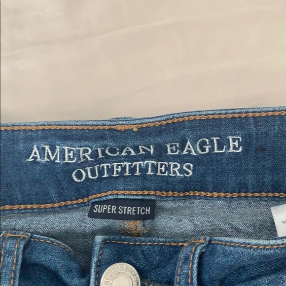 AE Ripped Jean Shorts - Picture 4 of 4